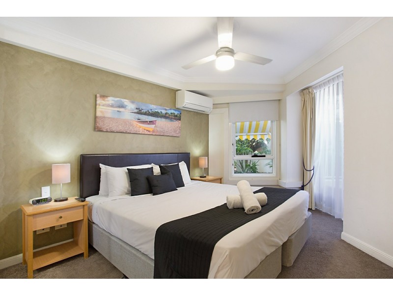 1104/24 Queensland Avenue, Broadbeach QLD 4218