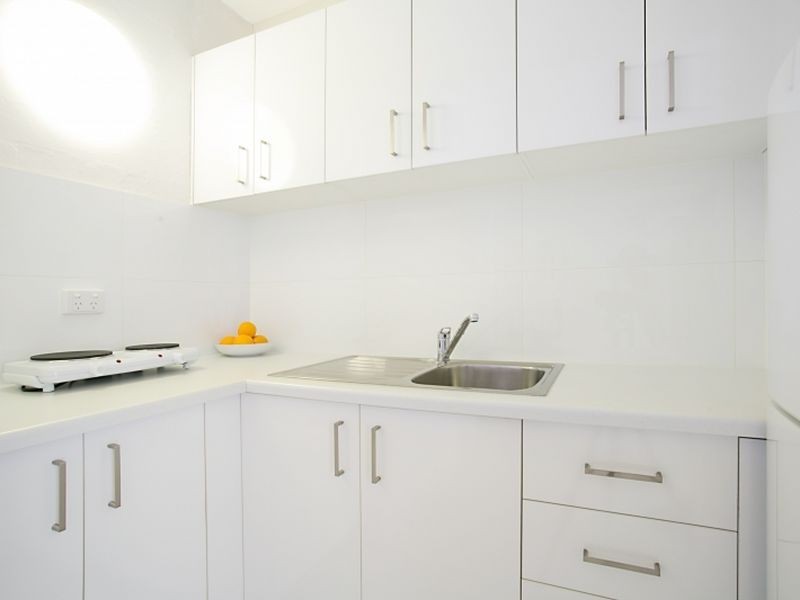 17/2877 Gold Coast Highway, Surfers Paradise QLD 4217