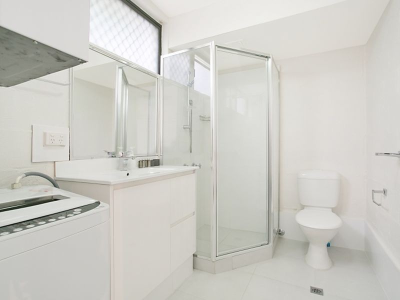 17/2877 Gold Coast Highway, Surfers Paradise QLD 4217