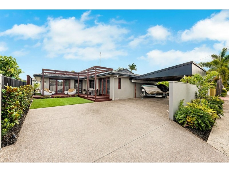 146 Monaco Street, Broadbeach Waters QLD 4218