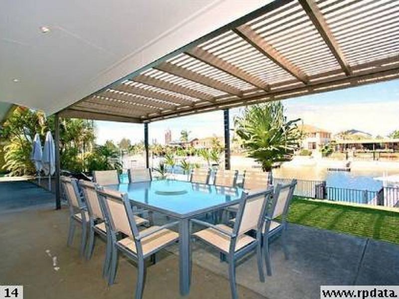 11 Beverley Crescent, Broadbeach Waters QLD 4218