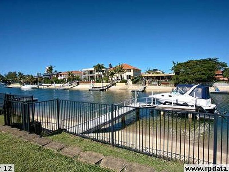 11 Beverley Crescent, Broadbeach Waters QLD 4218
