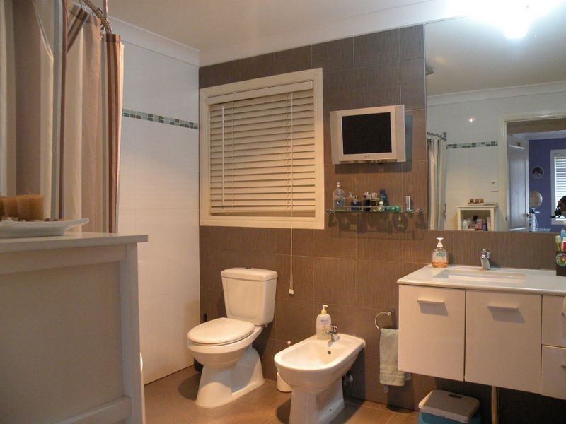 11 Gidgee Court, Molendinar QLD 4214