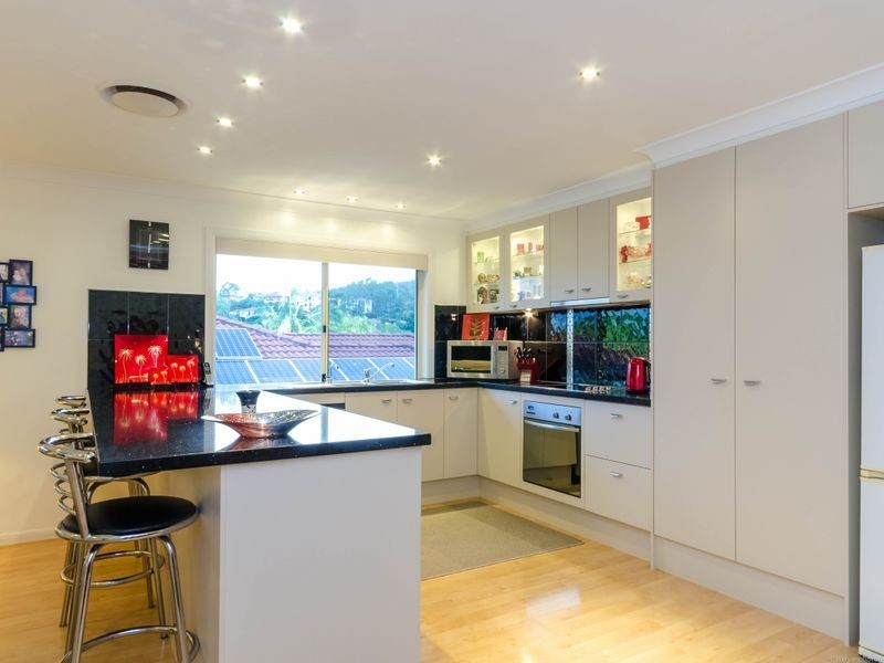 28 Glastonbury Drive, Mudgeeraba QLD 4213