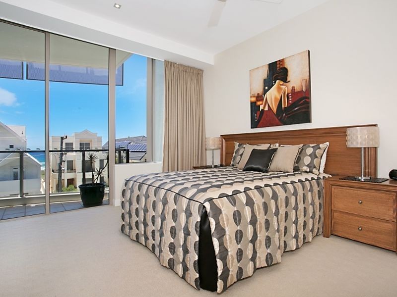 302/252 Hedges Avenue, Mermaid Beach QLD 4218