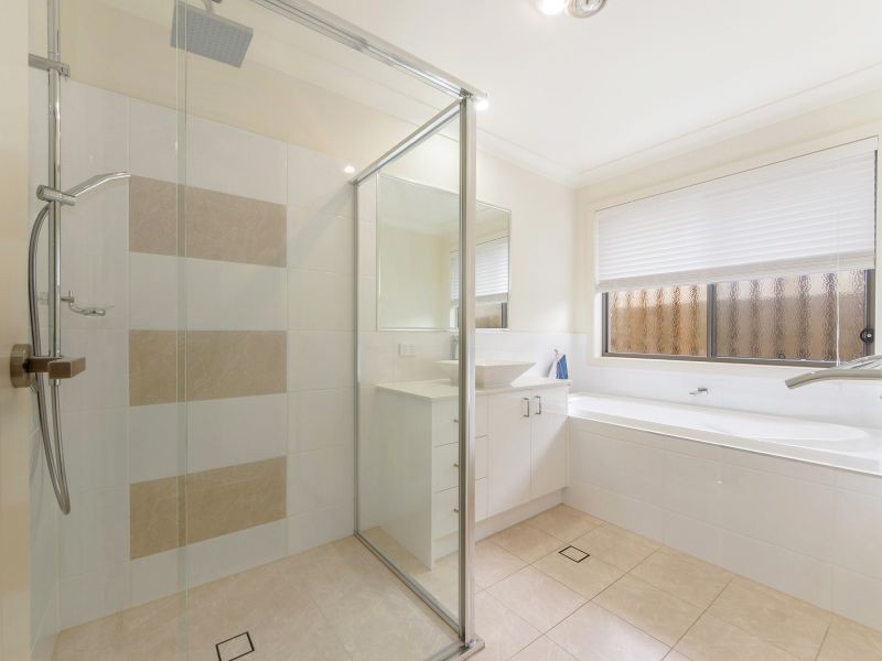 6 Rowella Street, Pimpama QLD 4209