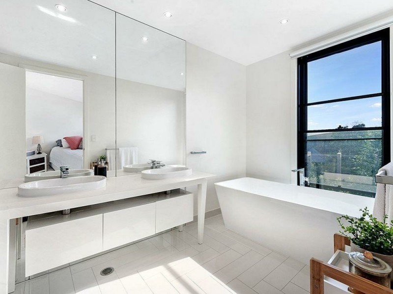 30 Theatre Drive, Benowa QLD 4217