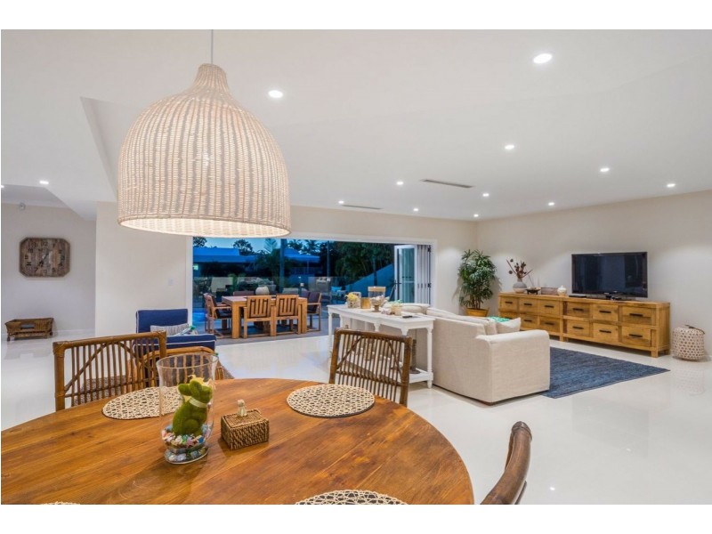 4 Gibraltar Drive, Surfers Paradise QLD 4217