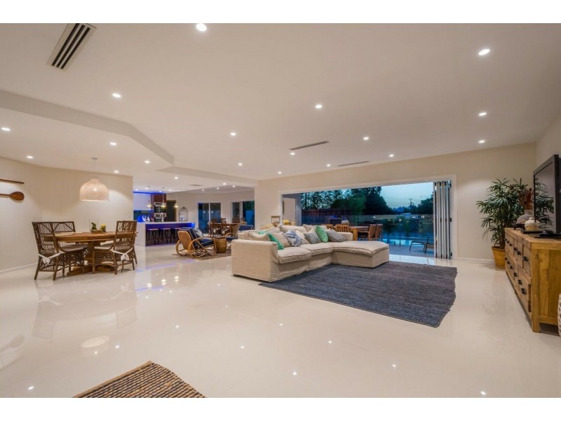 4 Gibraltar Drive, Surfers Paradise QLD 4217