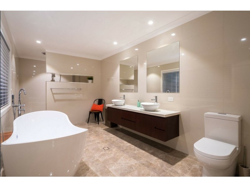 4 Gibraltar Drive, Surfers Paradise QLD 4217