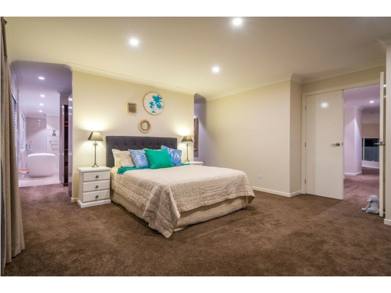 4 Gibraltar Drive, Surfers Paradise QLD 4217