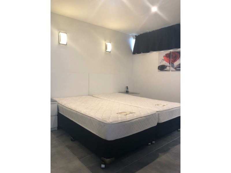 Broadbeach QLD 4218