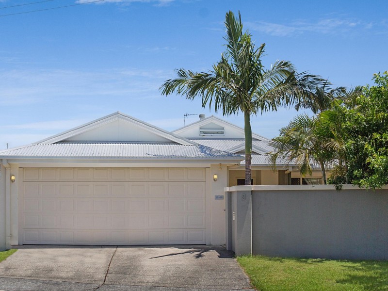 9 Pisa Court, Surfers Paradise QLD 4217