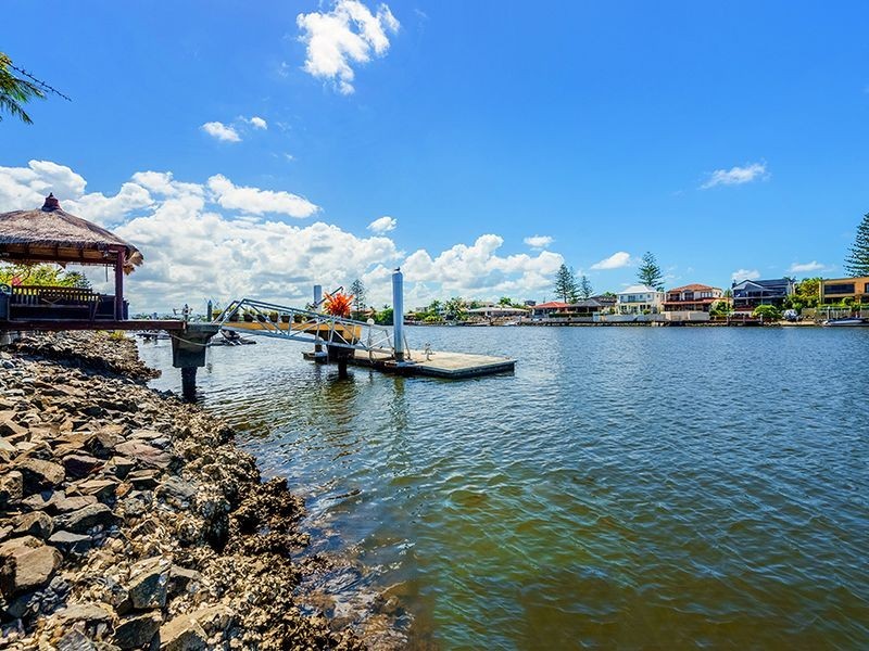 Broadbeach Waters QLD 4218