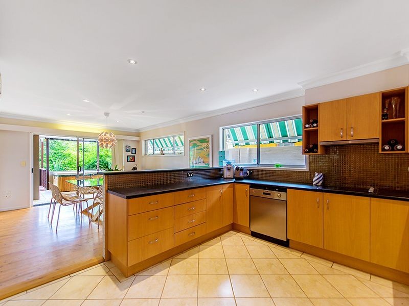 86 Gibraltar Drive, Isle Of Capri QLD 4217