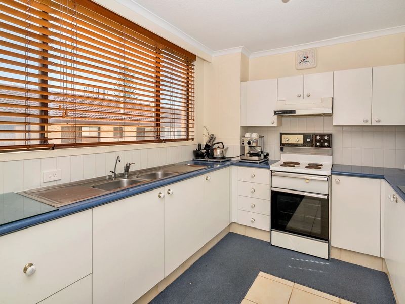 7/31 Britannia Avenue, Broadbeach QLD 4218