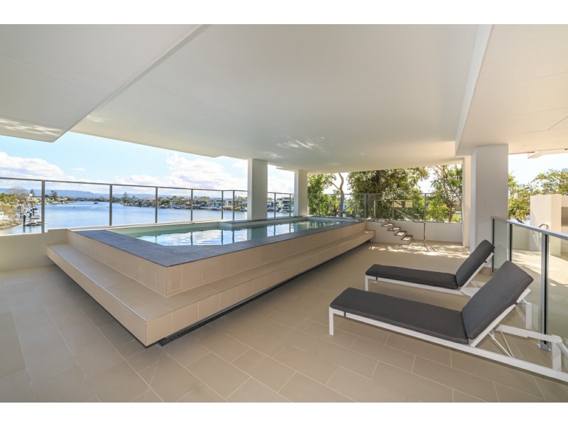 19 Cannes Avenue, Surfers Paradise QLD 4217