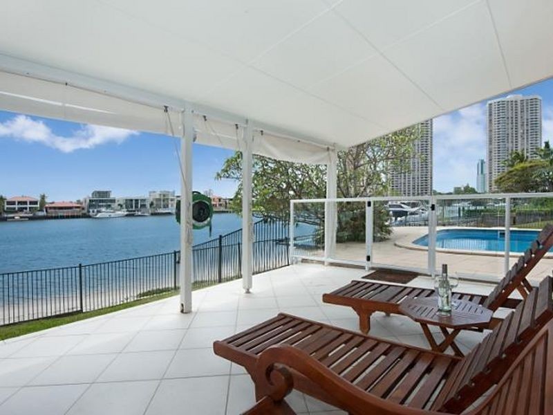 8 Paradise Place, Surfers Paradise QLD 4217