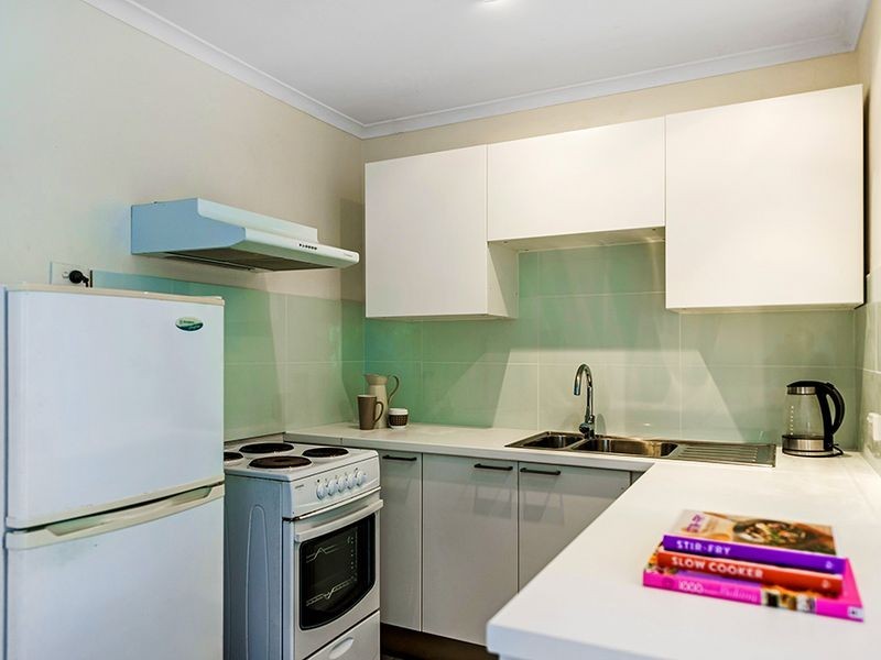 11/203 Scarborough Street, Southport QLD 4215