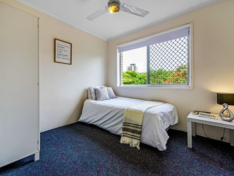 11/203 Scarborough Street, Southport QLD 4215