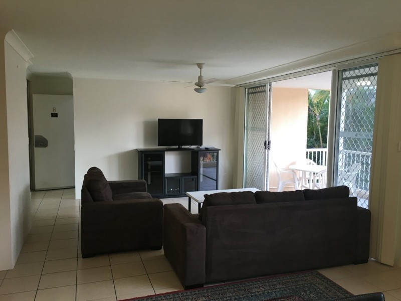 8/33 Beach Parade, Broadbeach QLD 4218
