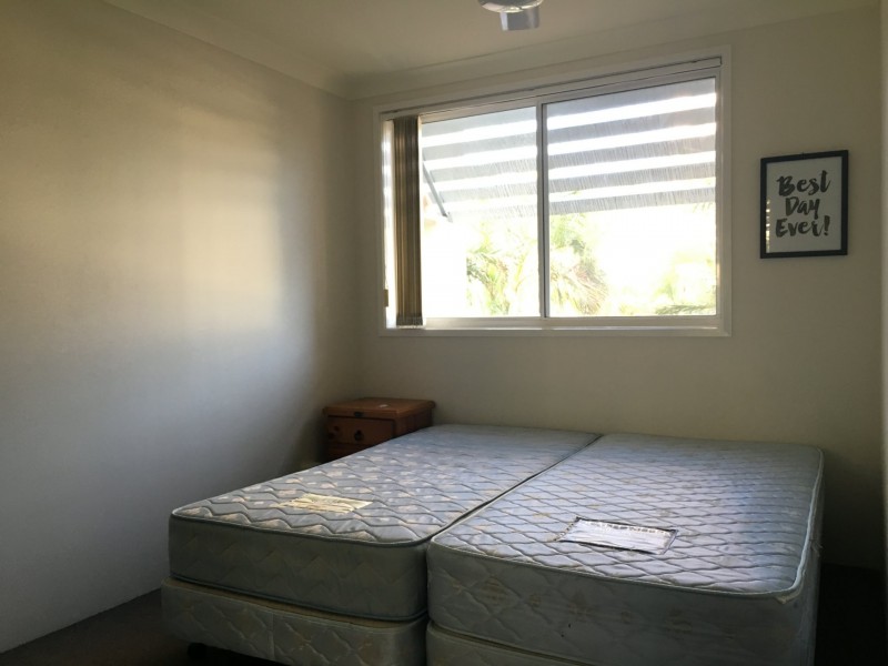 8/33 Beach Parade, Broadbeach QLD 4218