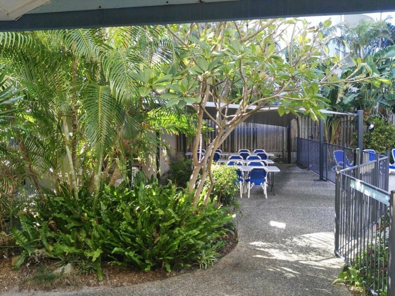 8/33 Beach Parade, Broadbeach QLD 4218