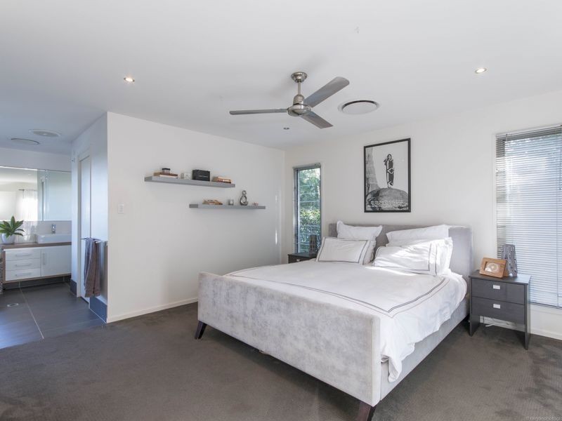 5 Milparinka Terrace, Ashmore QLD 4214