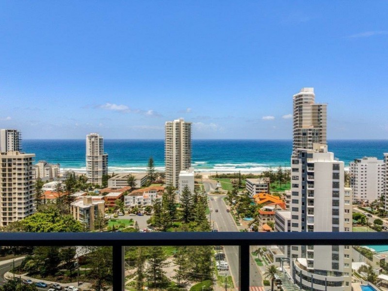 31 Queensland Avenue, Broadbeach QLD 4218