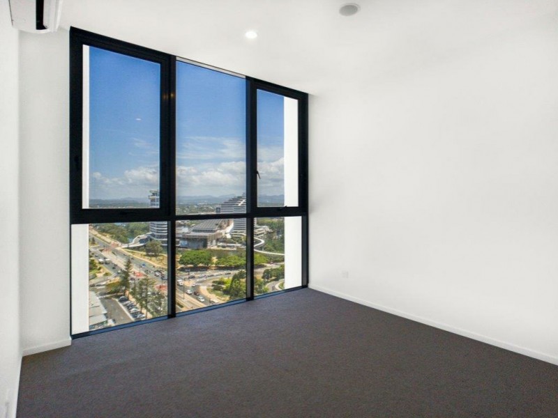 31 Queensland Avenue, Broadbeach QLD 4218