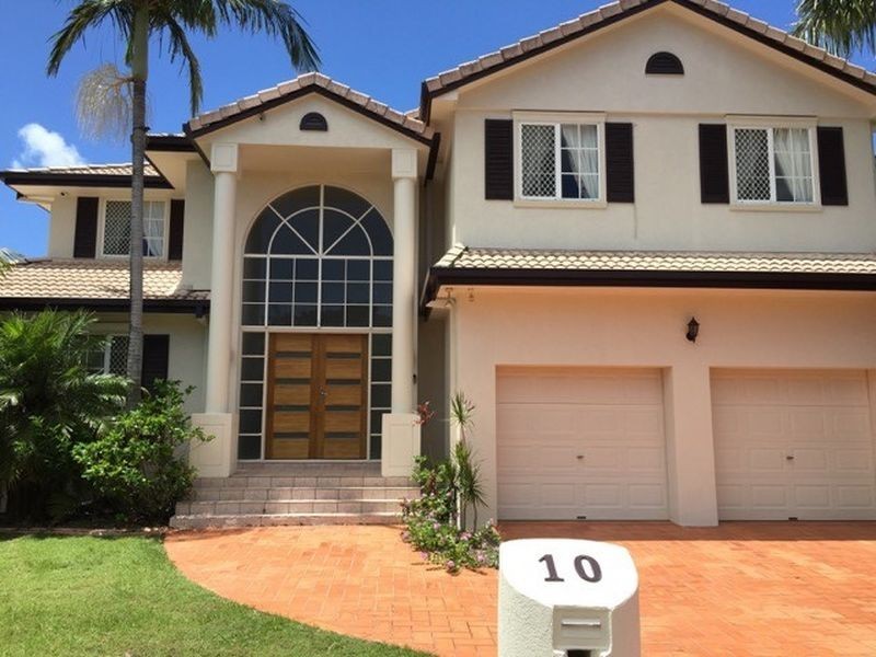 10 Wollundry Place, Mermaid Waters QLD 4218