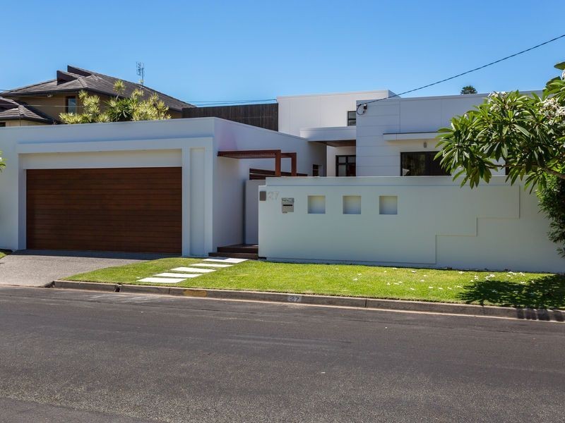 27 Rapallo Avenue, Surfers Paradise QLD 4217