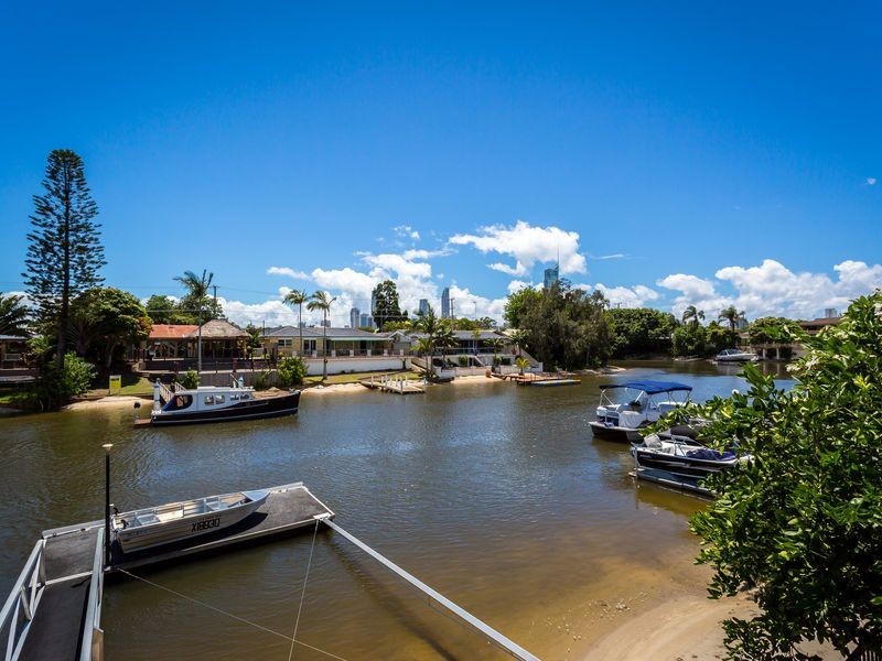 27 Rapallo Avenue, Surfers Paradise QLD 4217