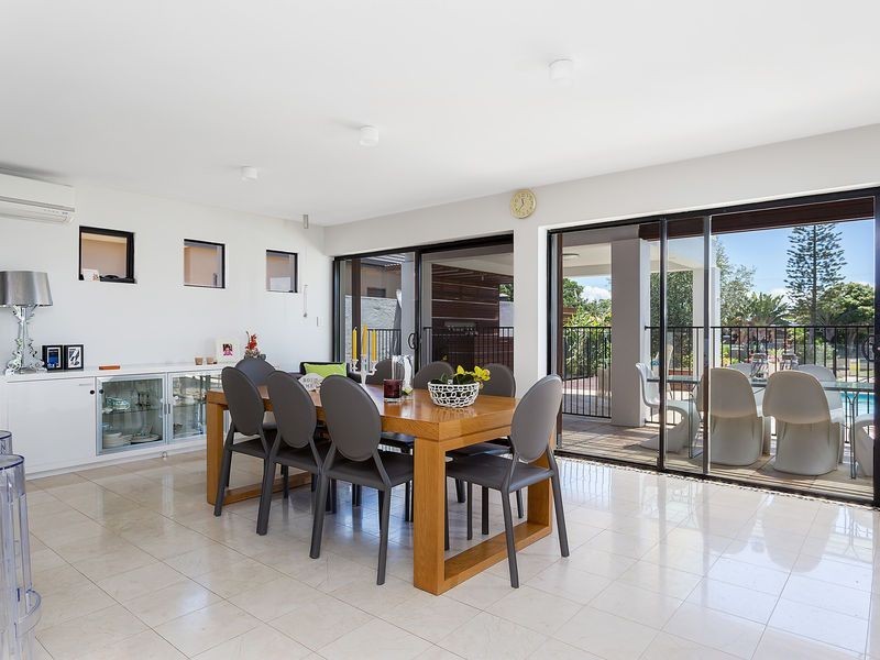 27 Rapallo Avenue, Surfers Paradise QLD 4217