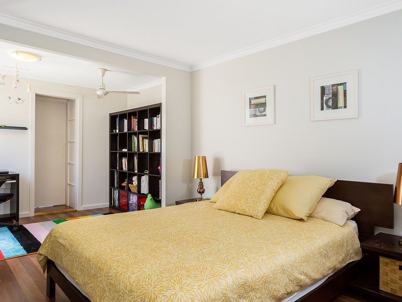 27 Rapallo Avenue, Surfers Paradise QLD 4217