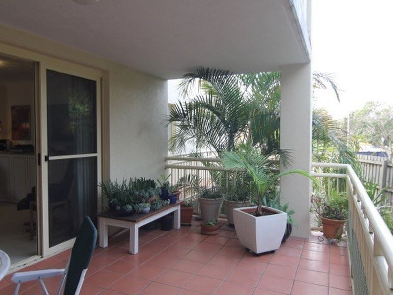 2/74-78 Thomas Drive, Surfers Paradise QLD 4217