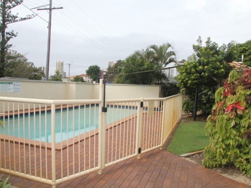 2/74-78 Thomas Drive, Surfers Paradise QLD 4217