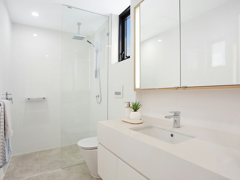 606/95 Old Burleigh Road, Broadbeach QLD 4218