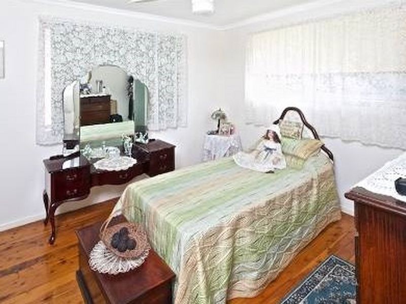 17 Glenelg Avenue, Mermaid Beach QLD 4218