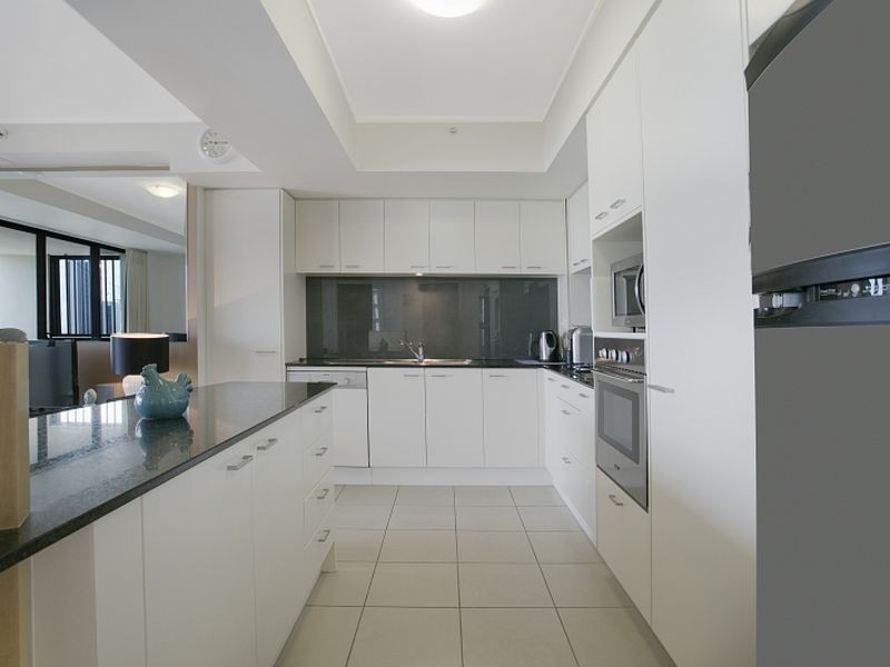 1907/2685- Gold Coast Highway, Broadbeach QLD 4218