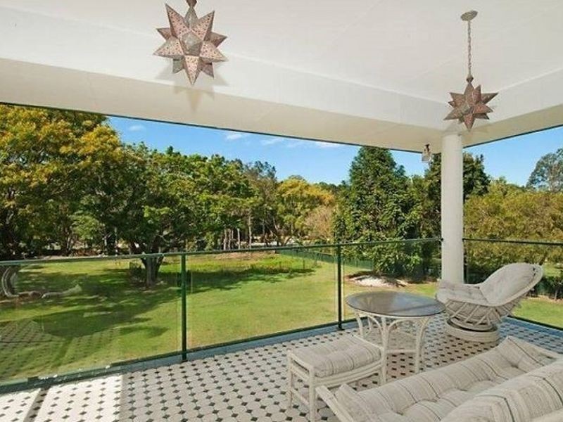 71 Marbella Drive, Benowa QLD 4217