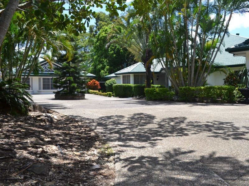 71 Marbella Drive, Benowa QLD 4217