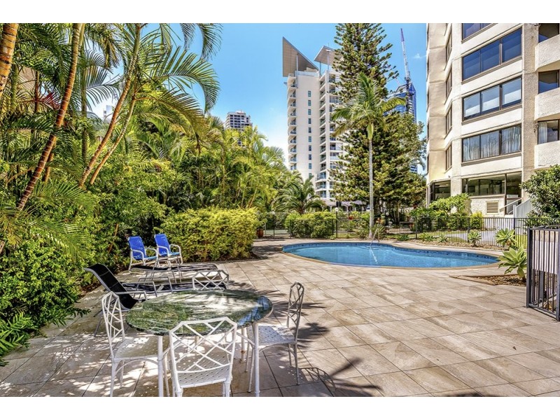 4/2916 Gold Coast Highway, Surfers Paradise QLD 4217