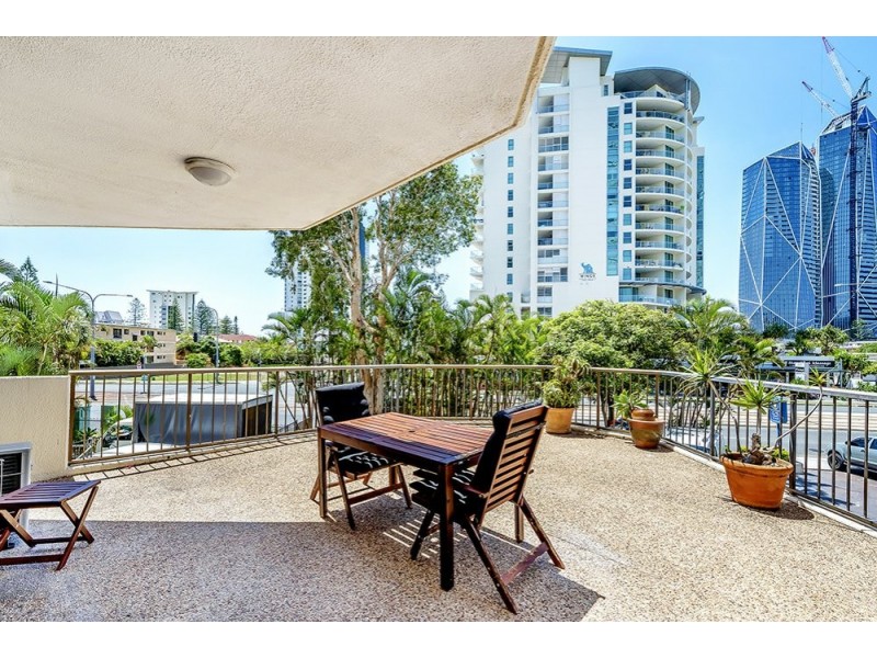 4/2916 Gold Coast Highway, Surfers Paradise QLD 4217