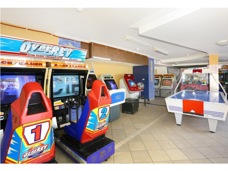 1111/24 Queensland Avenue, Broadbeach QLD 4218