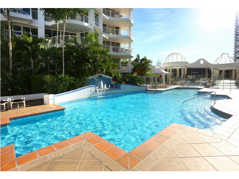 1111/24 Queensland Avenue, Broadbeach QLD 4218