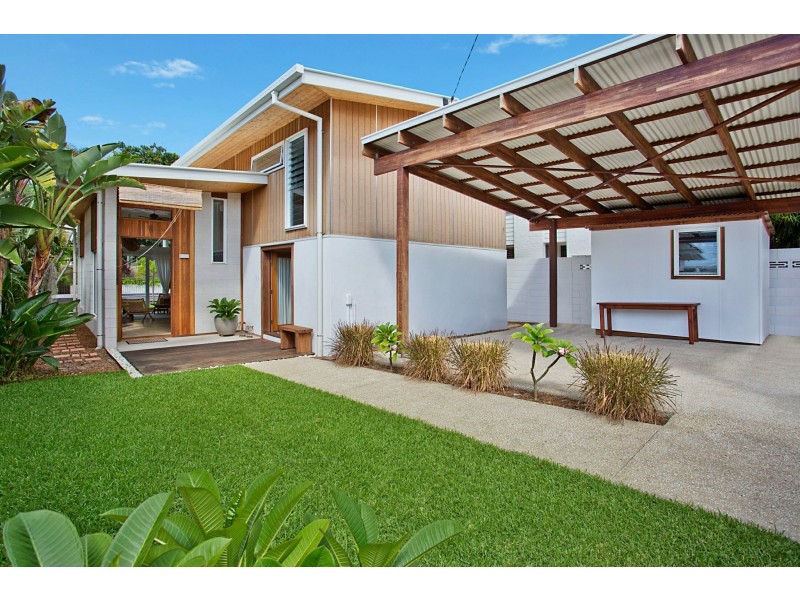 71 Petrel Avenue, Mermaid Beach QLD 4218