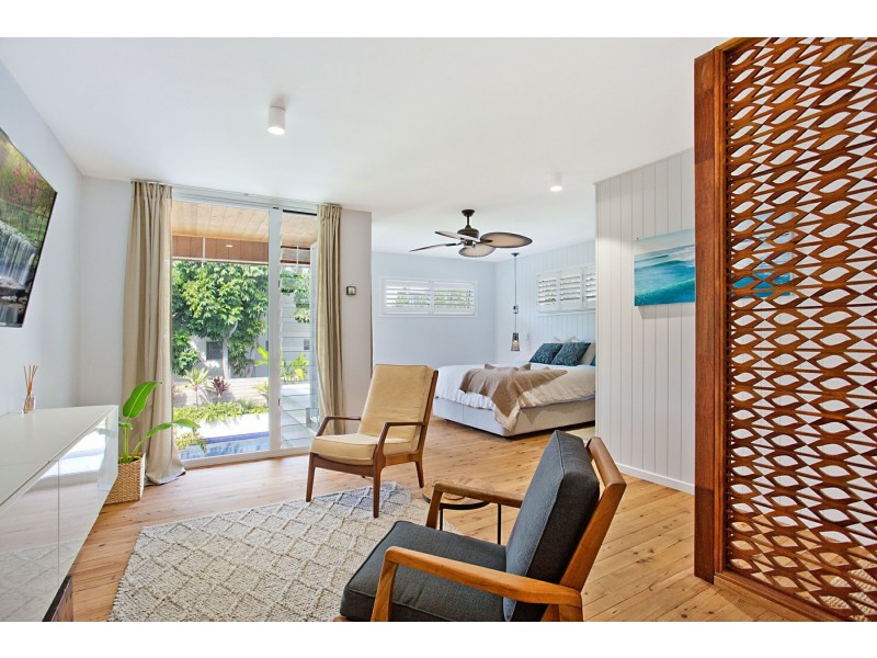 71 Petrel Avenue, Mermaid Beach QLD 4218