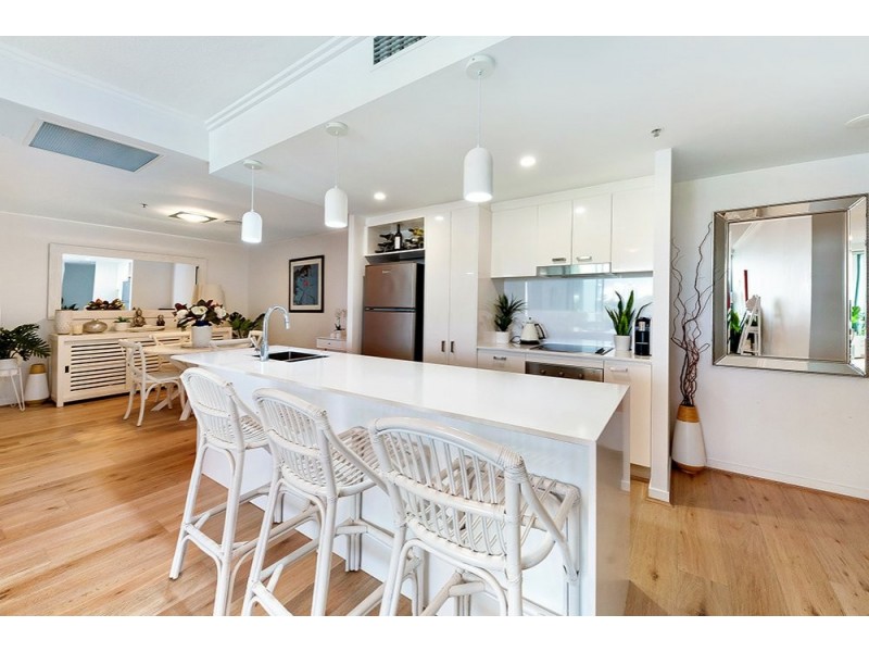 2318/33 T E Peters Drive, Broadbeach Waters QLD 4218