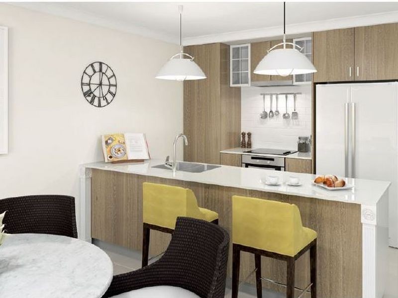 SOUTH HAMP 8 Waverley Street, Southport QLD 4215